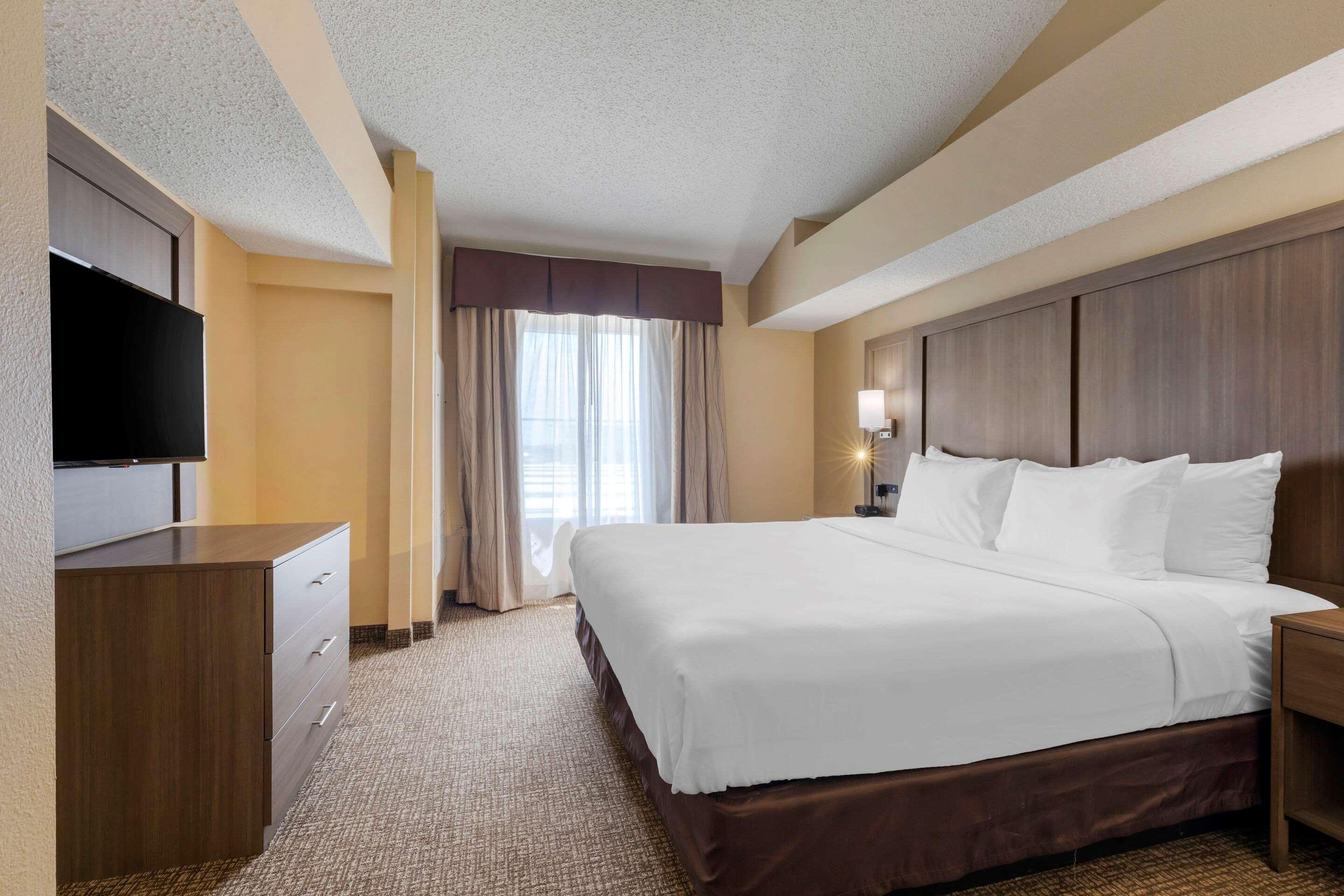 Comfort Suites Dfw Airport Ървинг Екстериор снимка