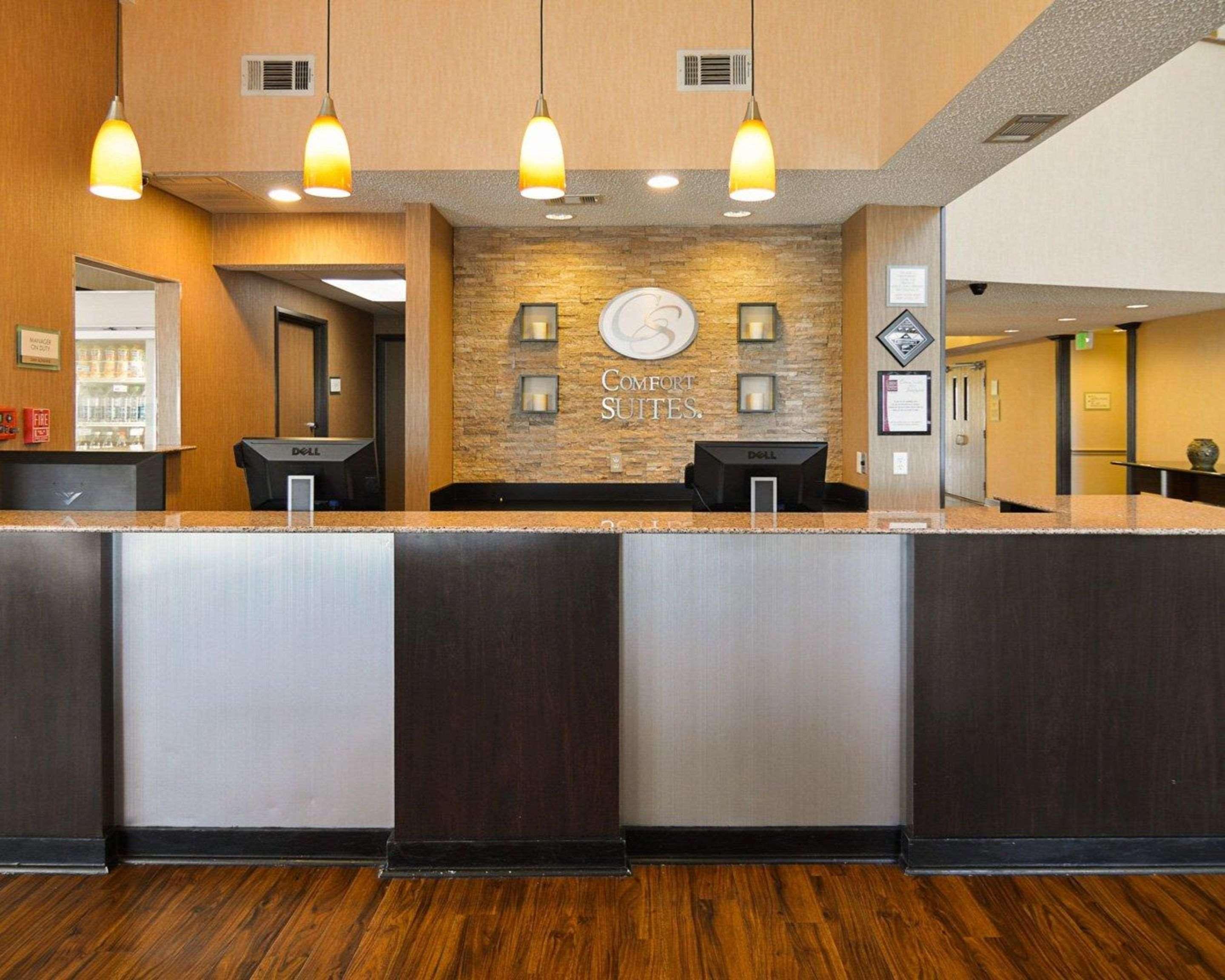 Comfort Suites Dfw Airport Ървинг Екстериор снимка