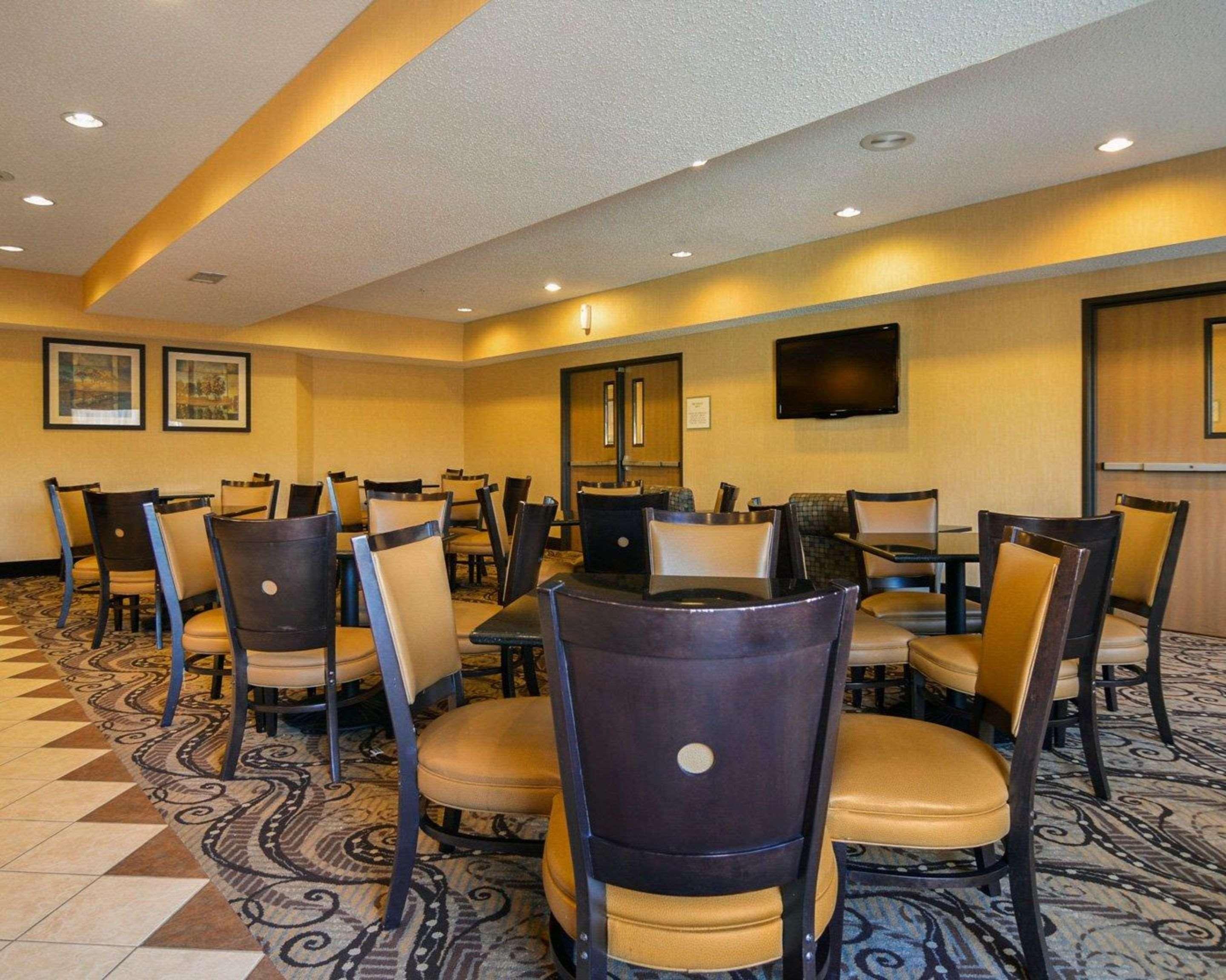 Comfort Suites Dfw Airport Ървинг Екстериор снимка