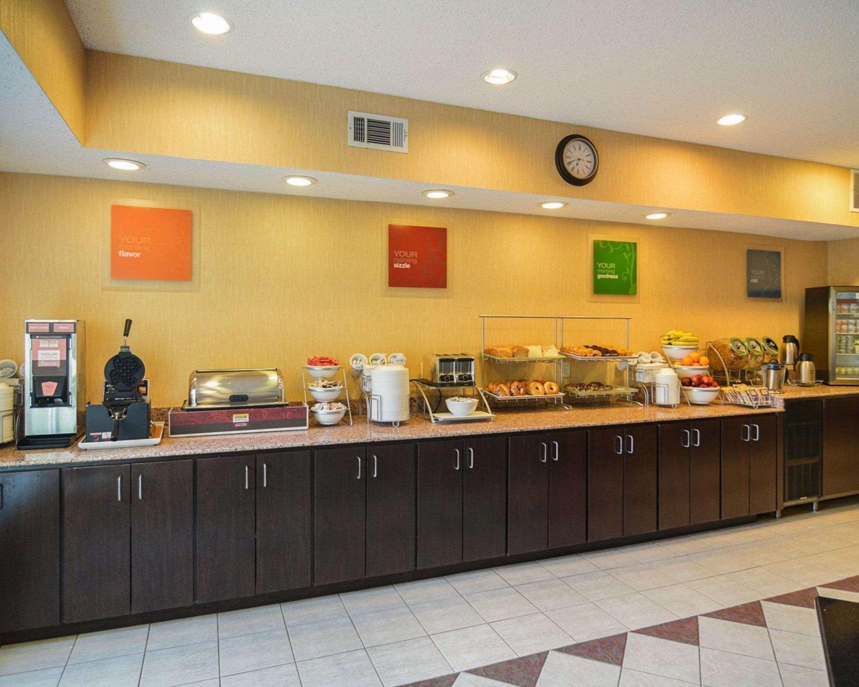 Comfort Suites Dfw Airport Ървинг Екстериор снимка